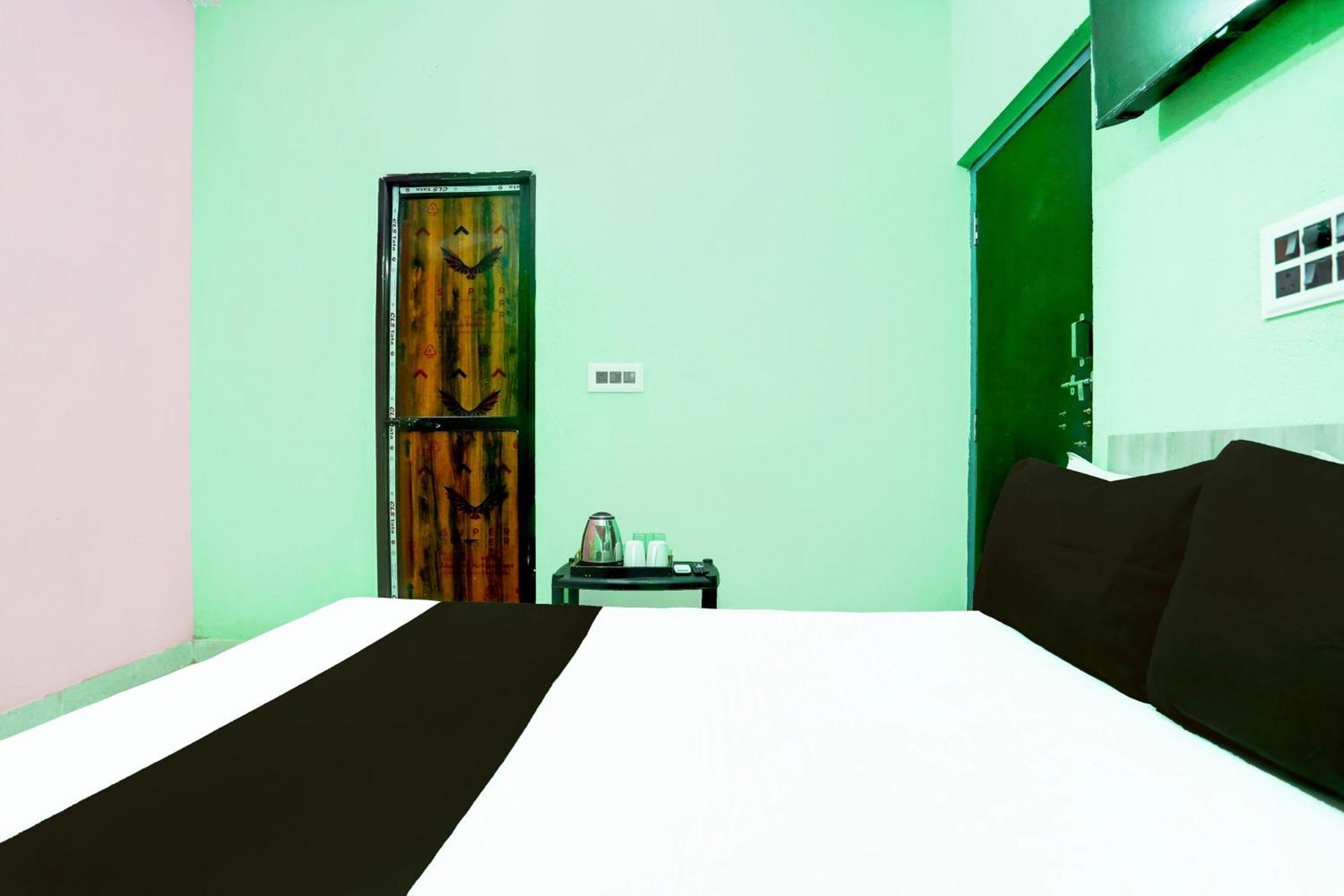 Hotel O Mochu Vatika Marriage Hall & Guest House ปัฏนา ภายนอก รูปภาพ