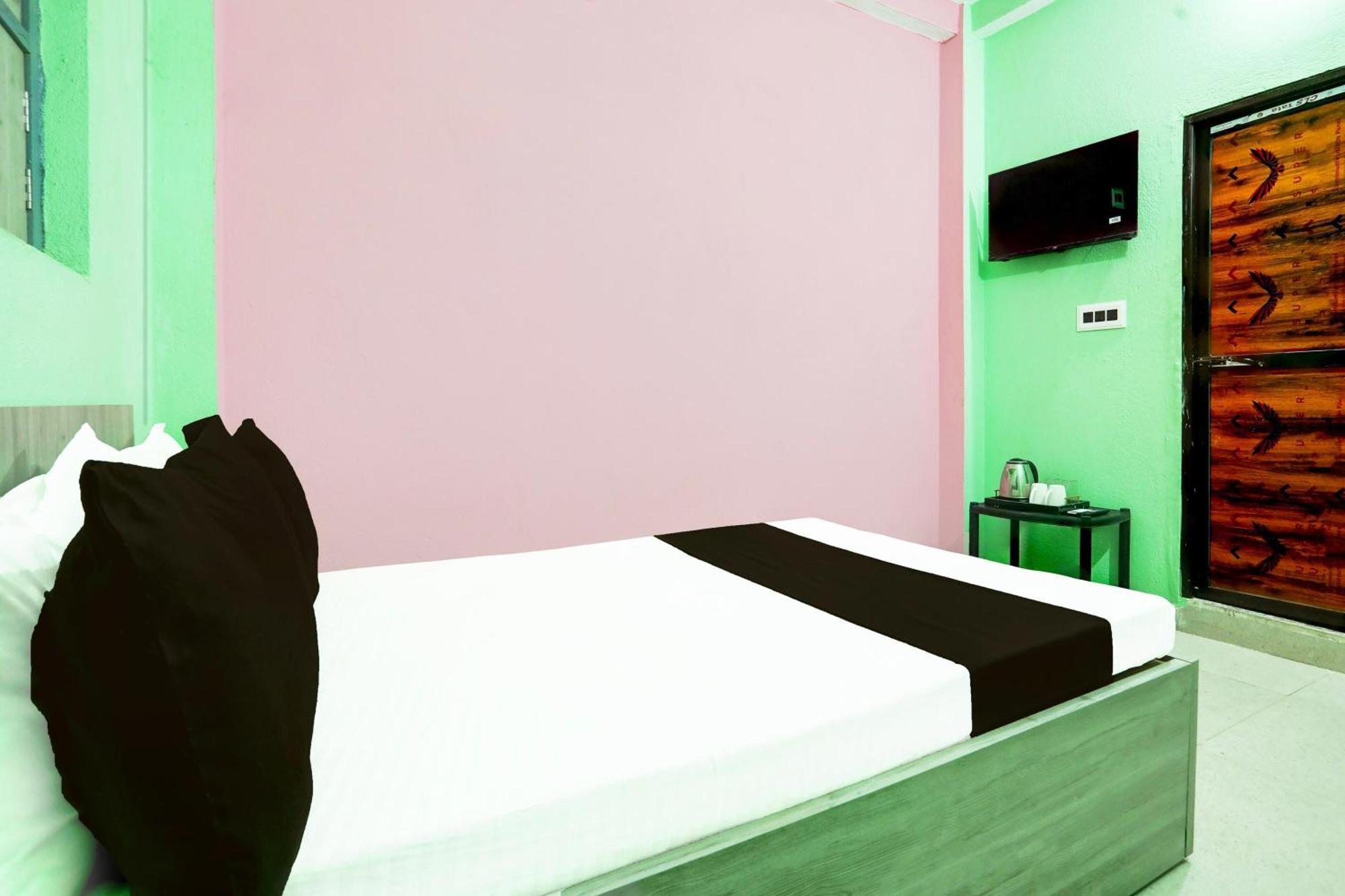 Hotel O Mochu Vatika Marriage Hall & Guest House ปัฏนา ภายนอก รูปภาพ